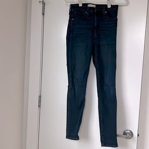 Madewell 10” inseam high rise skinny jeans - size 25